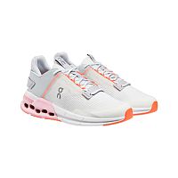 On  кроссовки женские Cloudnova Flux 1